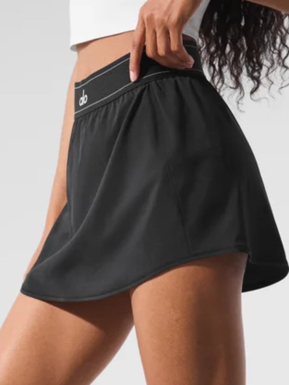 🍓Brand New Alo Yoga Match Point Tennis Skirt Black Classic Style - Picture 7 of 8